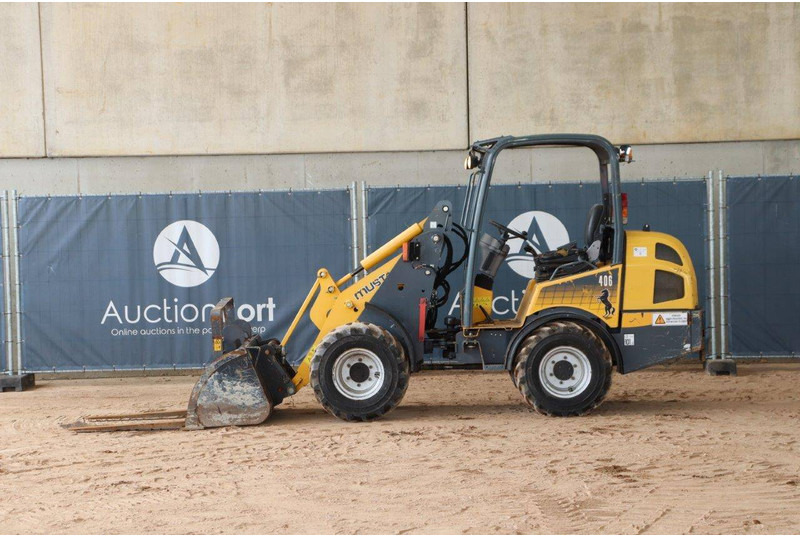 Wheel loader Mustang AL406