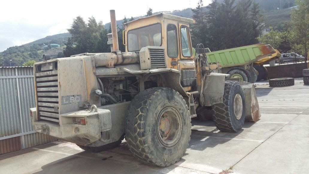 Wheel loader PALA CARGADORA VOLVO L90