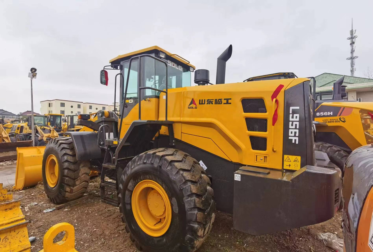 Wheel loader SDLG 956F