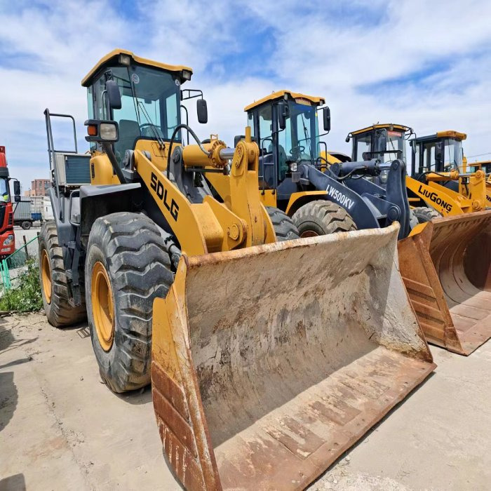 Wheel loader SDLG LG956L with caterpillar engine