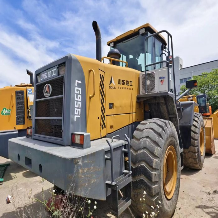 Wheel loader SDLG LG956L with caterpillar engine