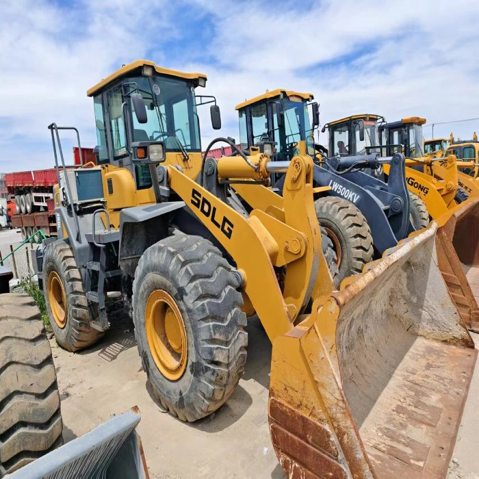 Wheel loader SDLG LG956L with caterpillar engine