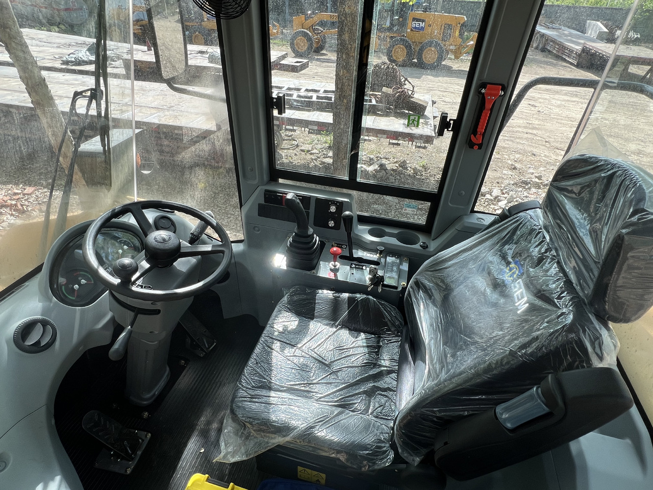 Wheel loader SEM SEM636D
