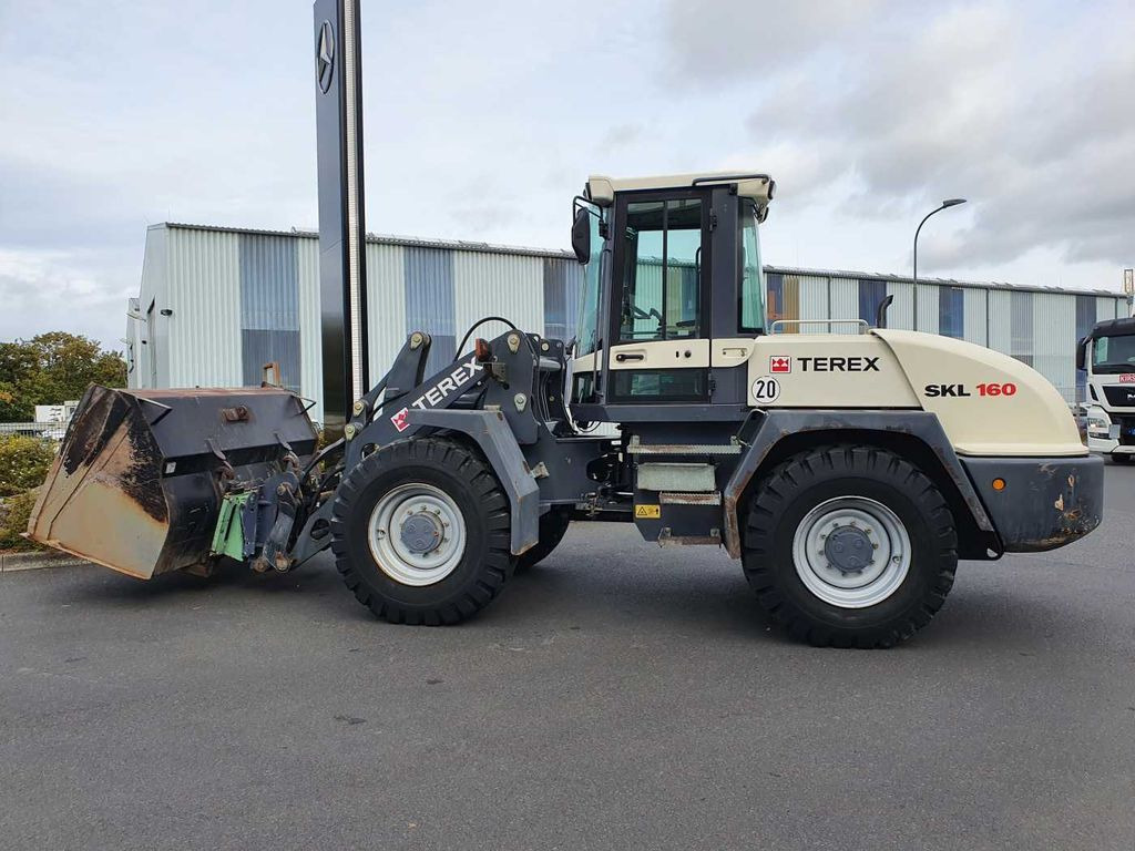 Wheel loader Terex Schaeff SKL 160 / Palettengabel & Schaufel