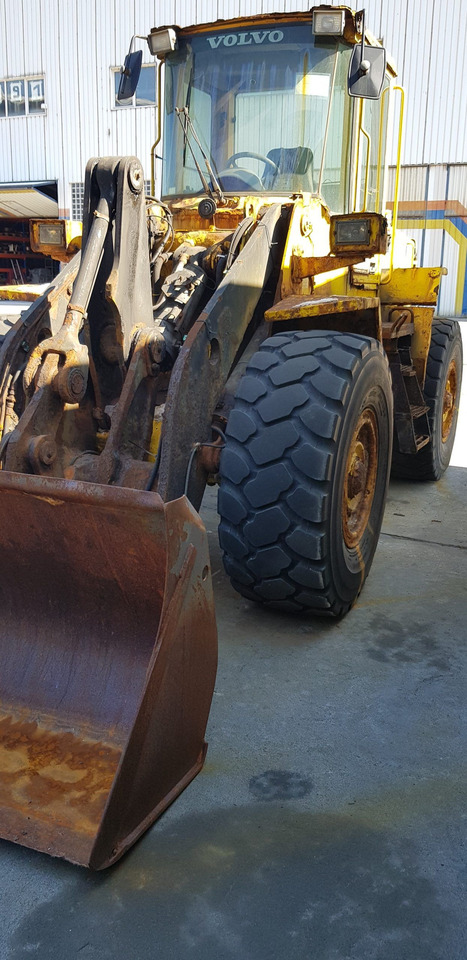 Wheel loader VOLVO L90D S/N 33264