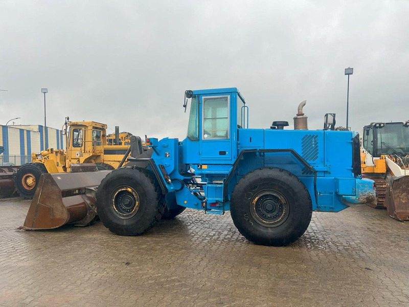 Wheel loader Volvo L120D