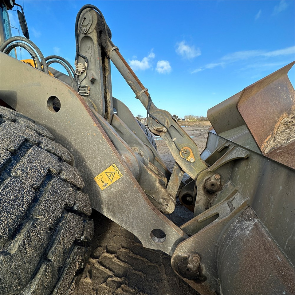 Wheel loader Volvo L180 E