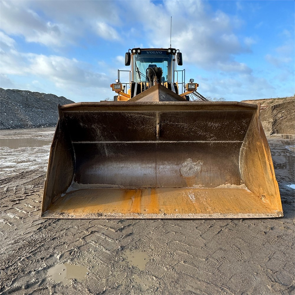 Wheel loader Volvo L180 E