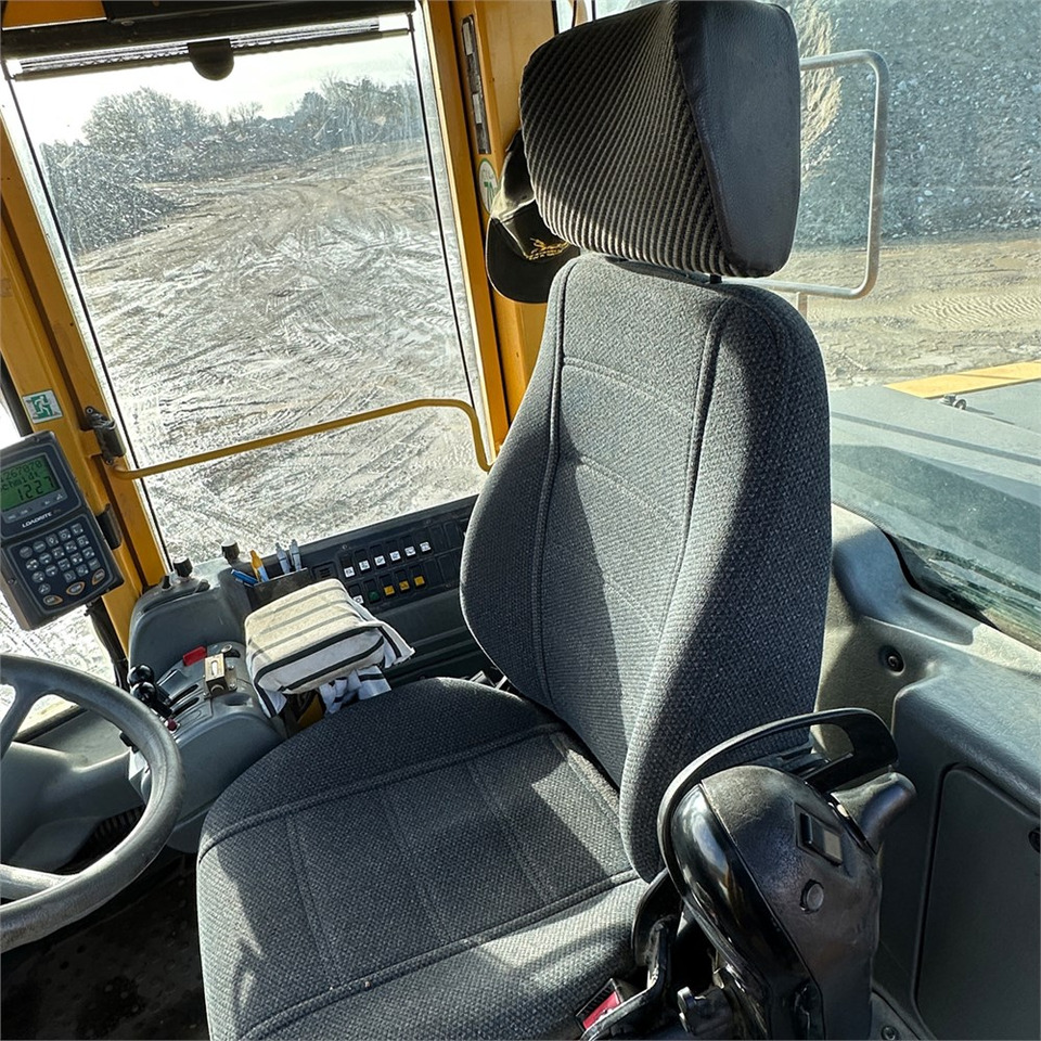 Wheel loader Volvo L180 E