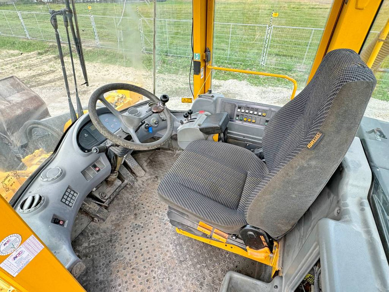 Wheel loader Volvo L220D - Dutch Machine / Pressurised Cabin