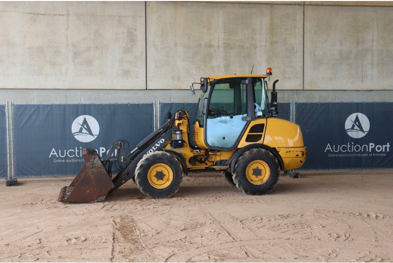 Wheel loader Volvo L25F-P