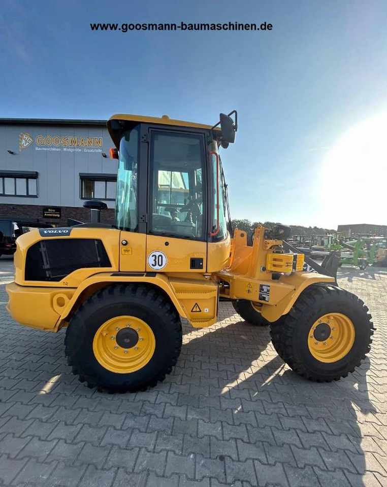 Wheel loader Volvo L30 HS