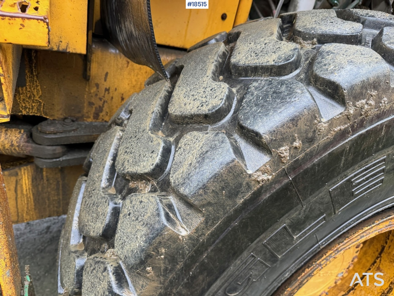 Wheel loader Volvo L90B