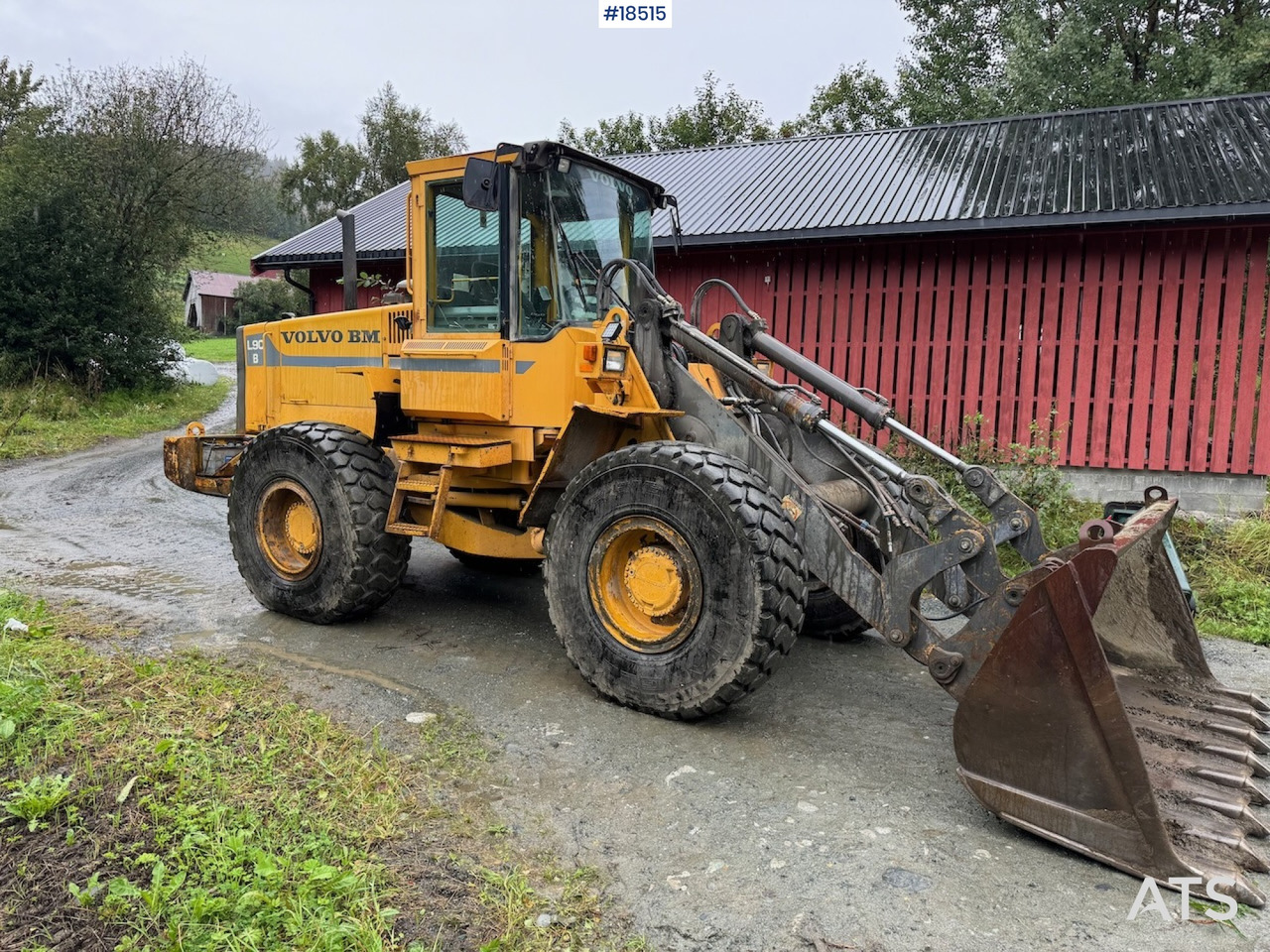 Wheel loader Volvo L90B