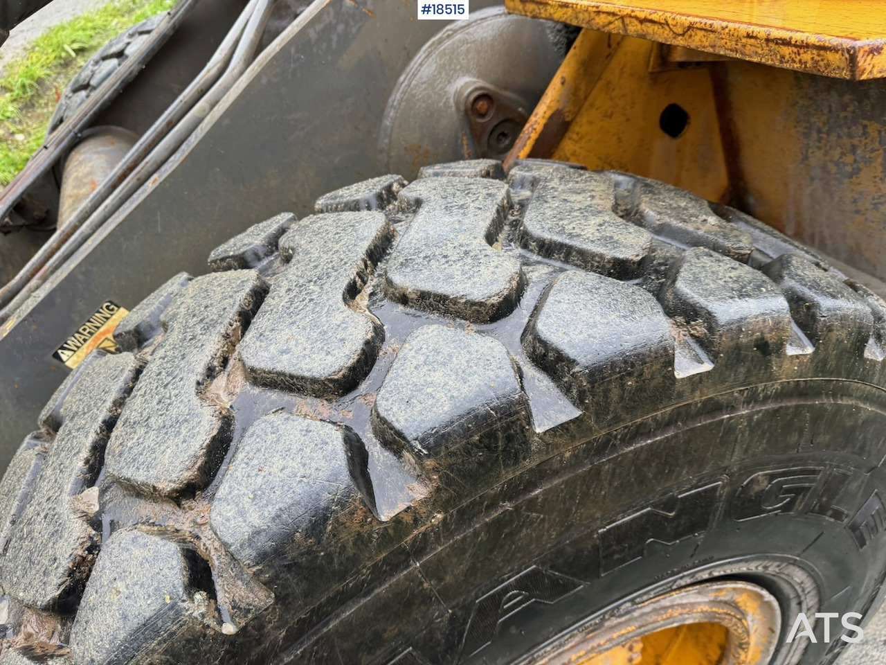 Wheel loader Volvo L90B