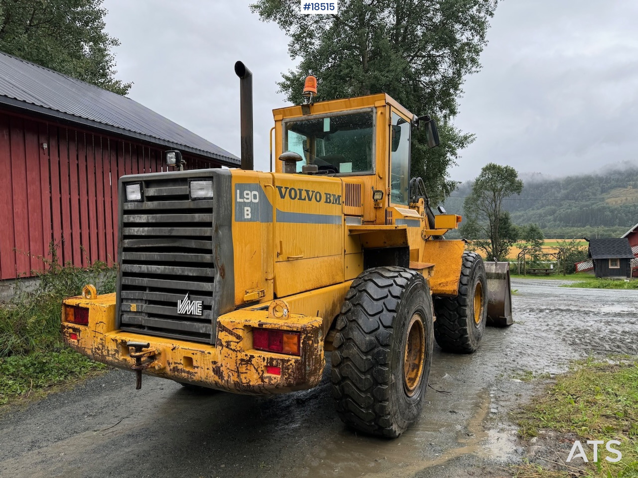 Wheel loader Volvo L90B