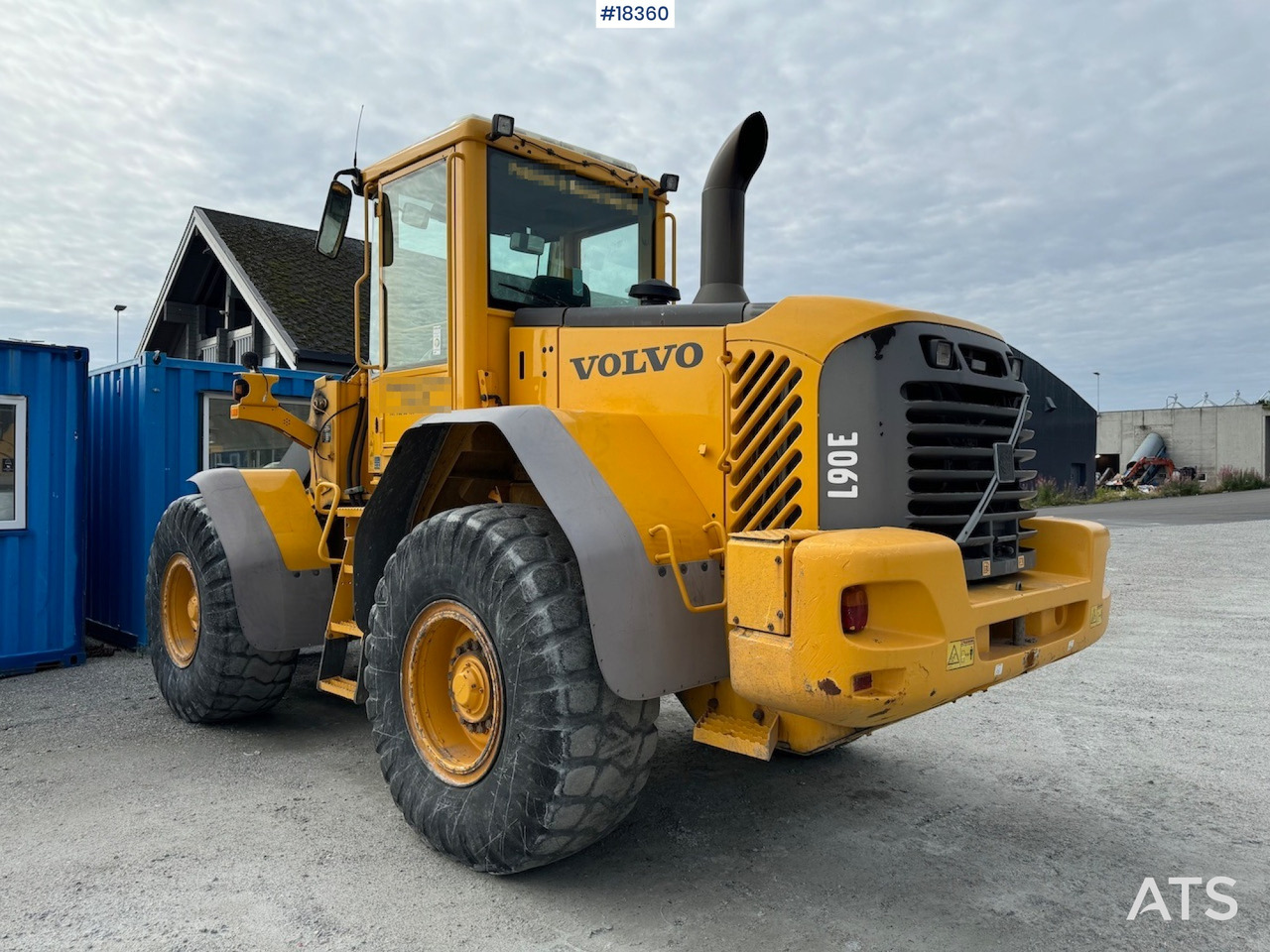 Wheel loader Volvo L90E