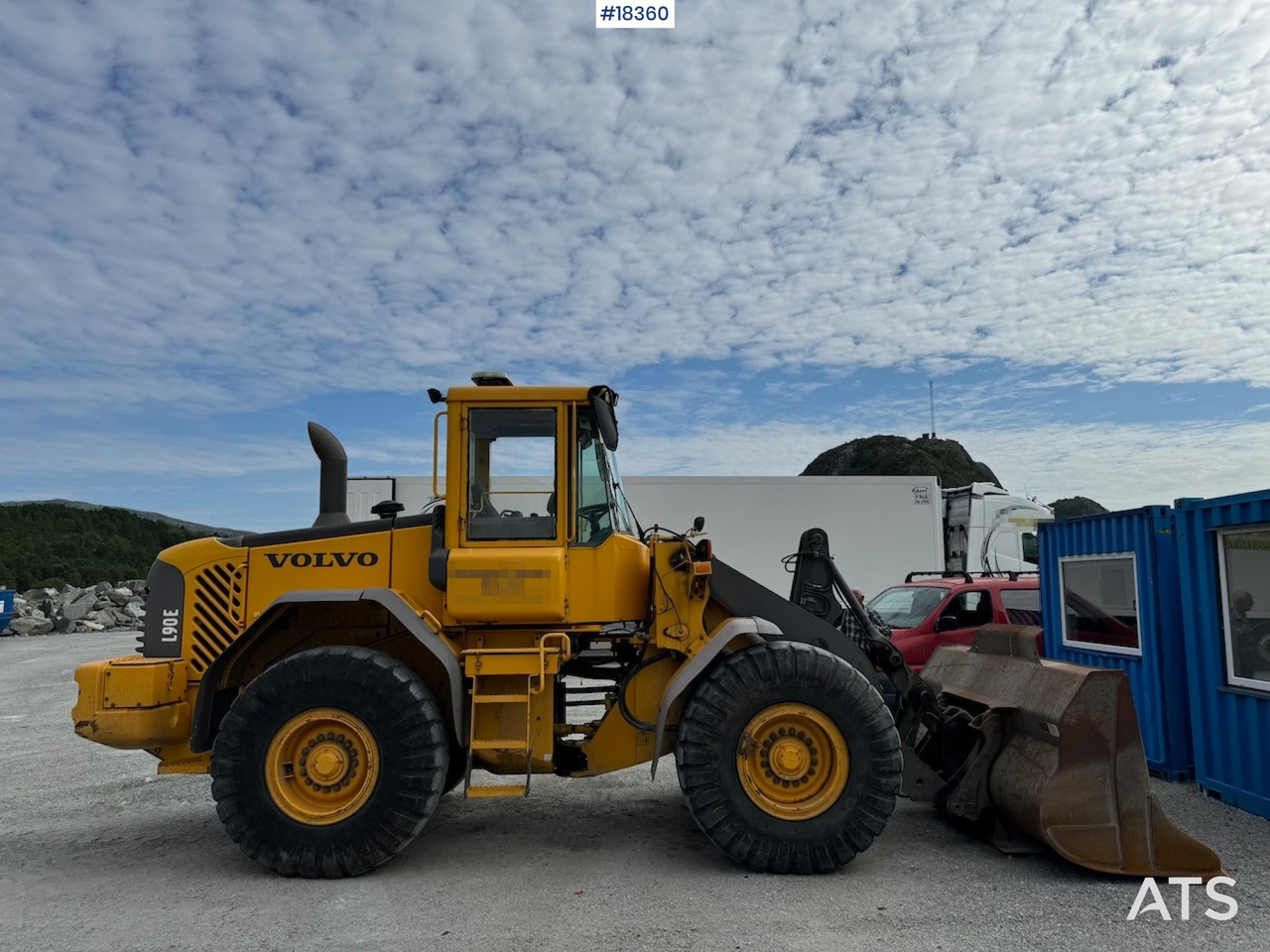 Wheel loader Volvo L90E