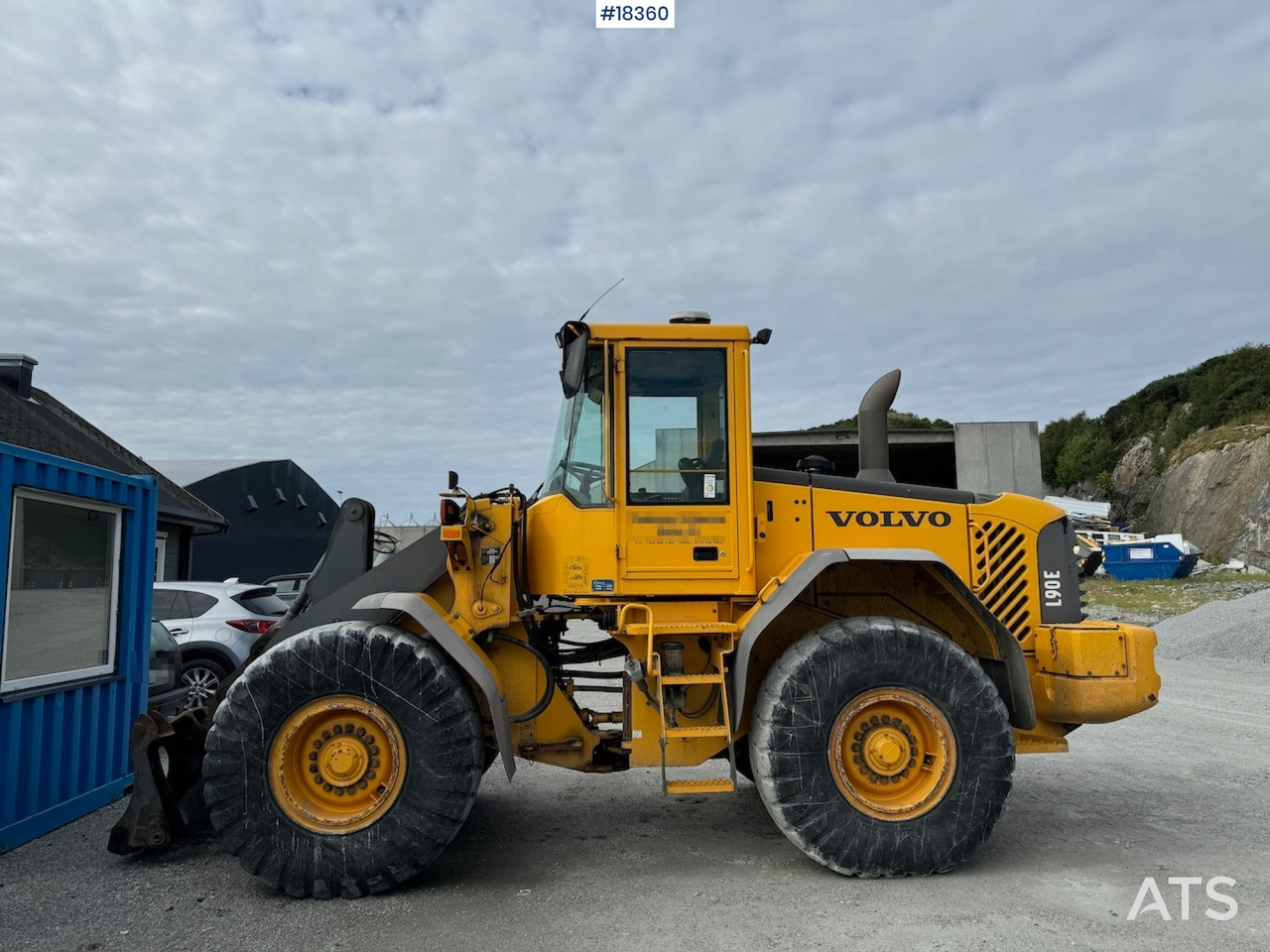 Wheel loader Volvo L90E