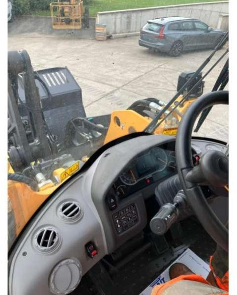 Wheel loader Volvo L90H