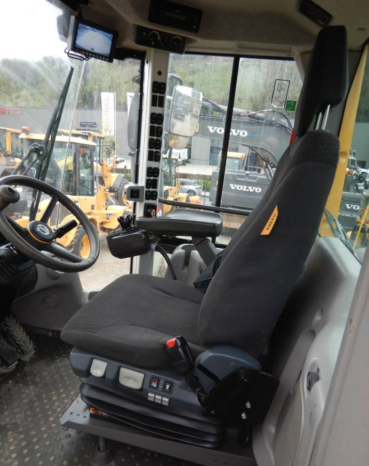 Wheel loader Volvo L 110 H