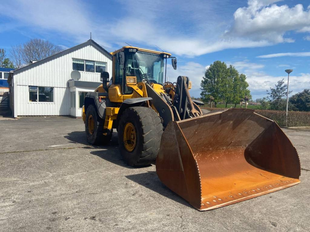 Wheel loader Volvo L 110 H