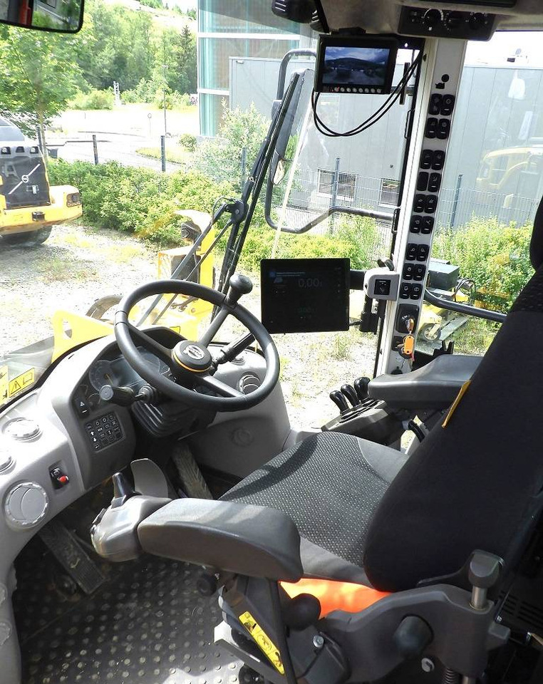 Wheel loader Volvo L 120 H