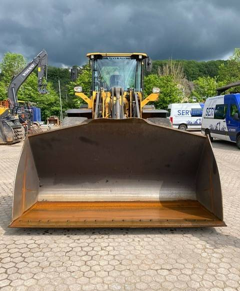 Wheel loader Volvo L 120 H LB