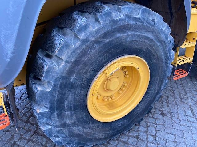 Wheel loader Volvo L 120 H MIETE / RENTAL (12002207)