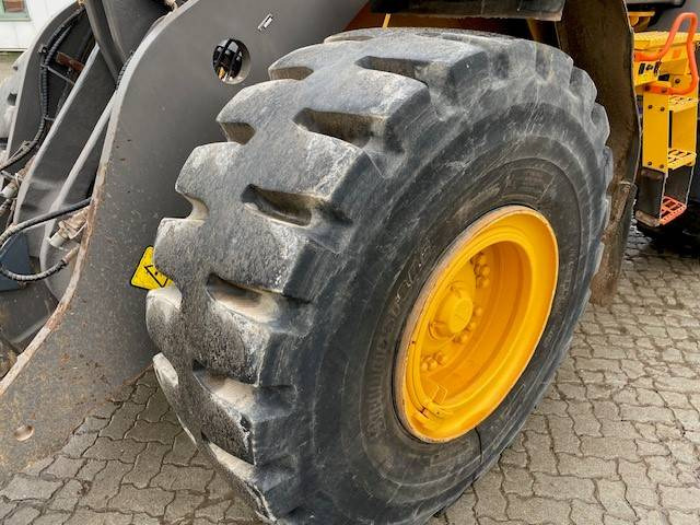 Wheel loader Volvo L 120 H MIETE / RENTAL (12002207)