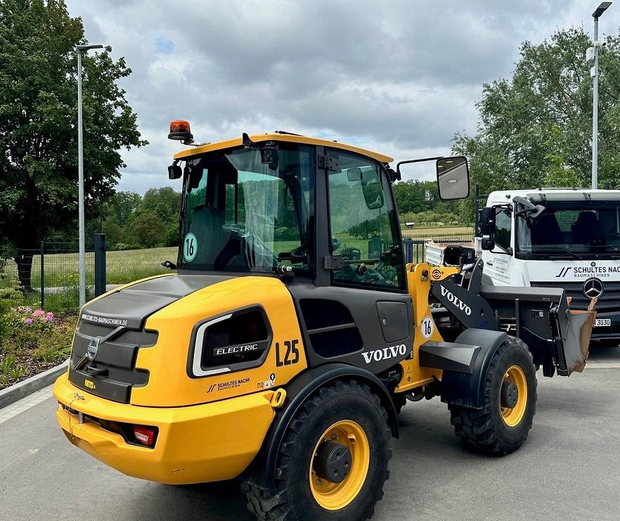 Wheel loader Volvo L 25 Electric