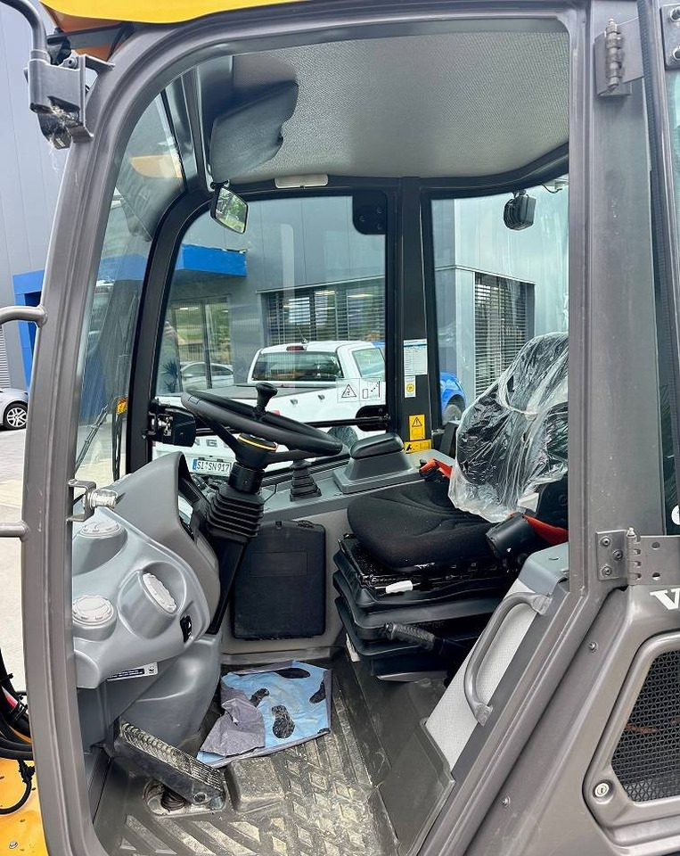 Wheel loader Volvo L 25 Electric