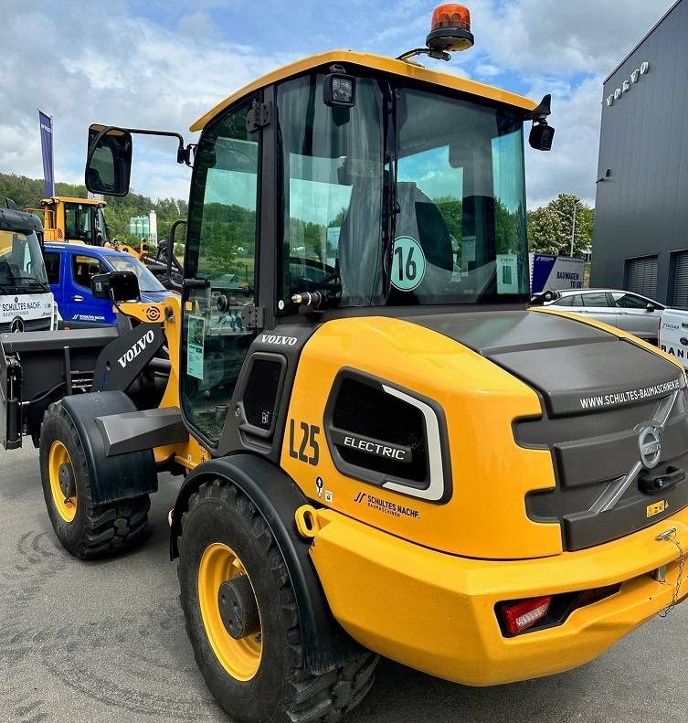 Wheel loader Volvo L 25 Electric