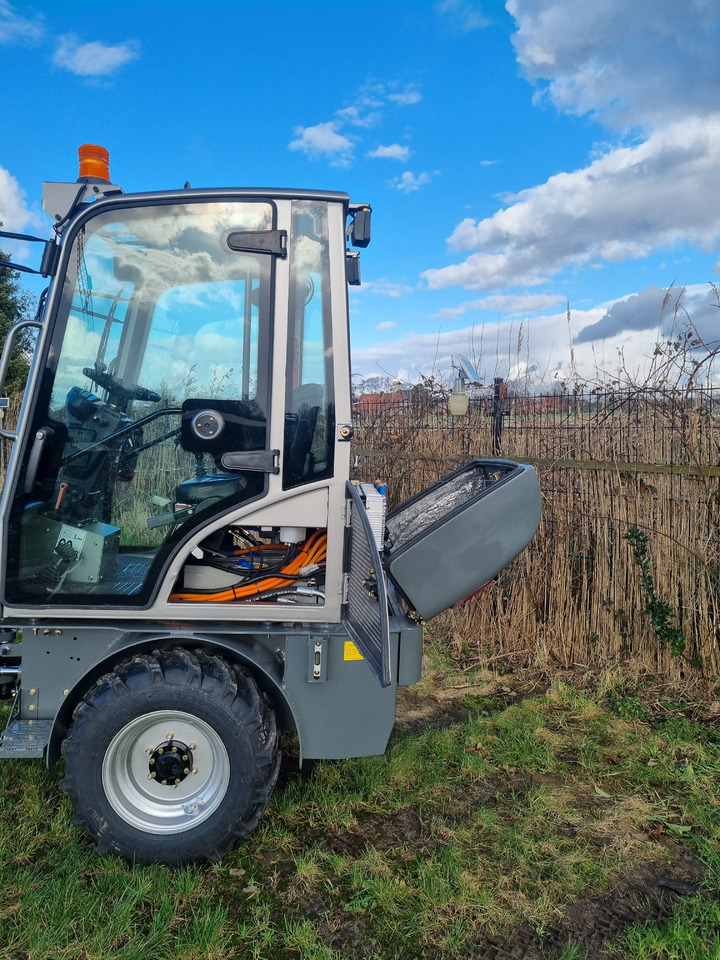 Wheel loader WCM 609 E-Power