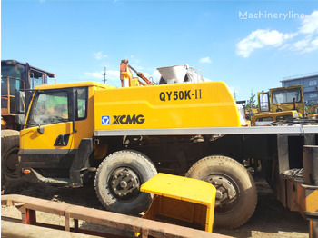 Mobile crane XCMG