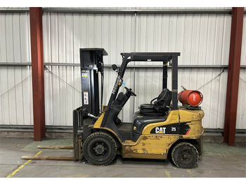 LPG forklift CATERPILLAR GP