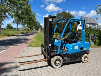 Forklift Hyster 2.5t diesel triplo freelift heftruck forklift 