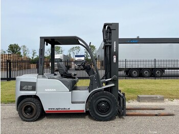 Diesel forklift NISSAN