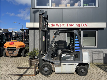 Diesel forklift NISSAN