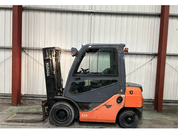 Diesel forklift TOYOTA FDF 25