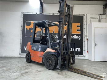 Diesel forklift TOYOTA FDF 25