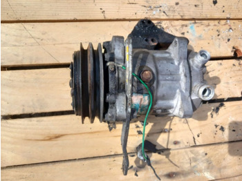 1089862   Volvo L330C - Alternator for Wheel loader: picture 1