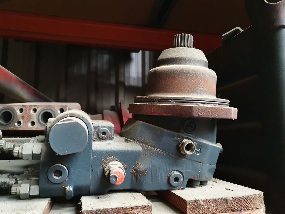 Hydraulic motor MOTOR DE TRASLACION PARA O&K RH16