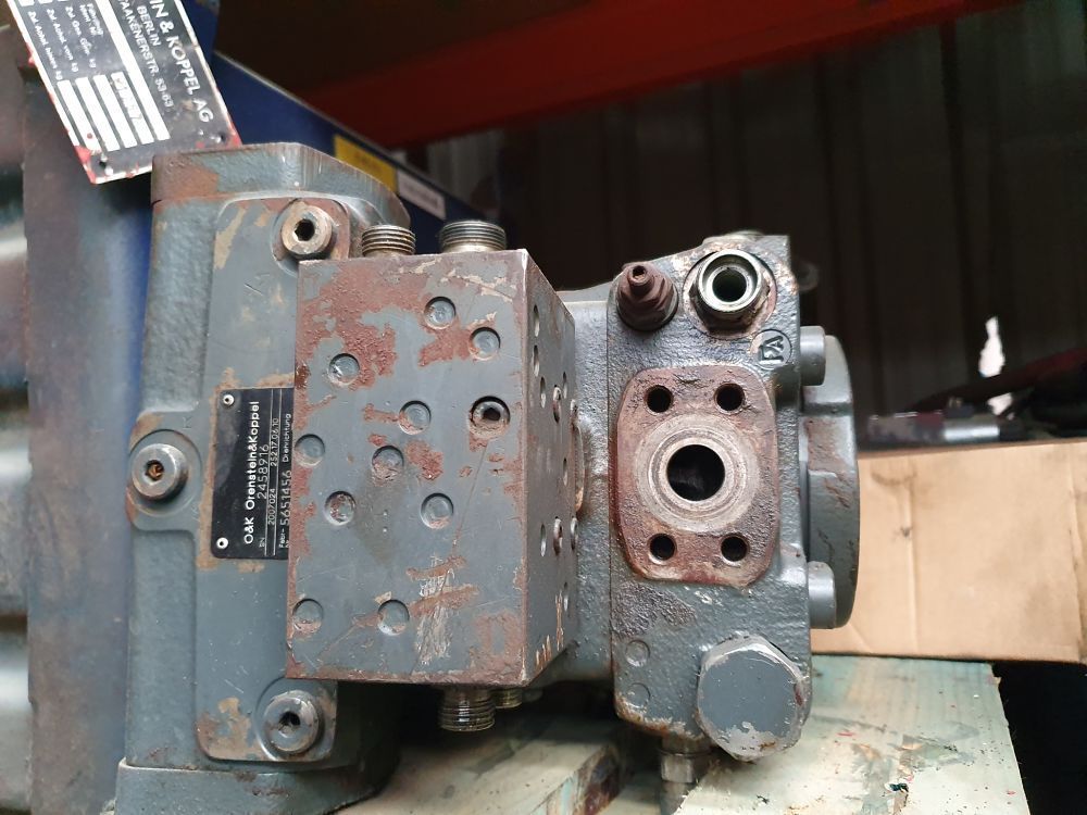 Hydraulic pump BOMBA DE GIRO PARA O&K RH16