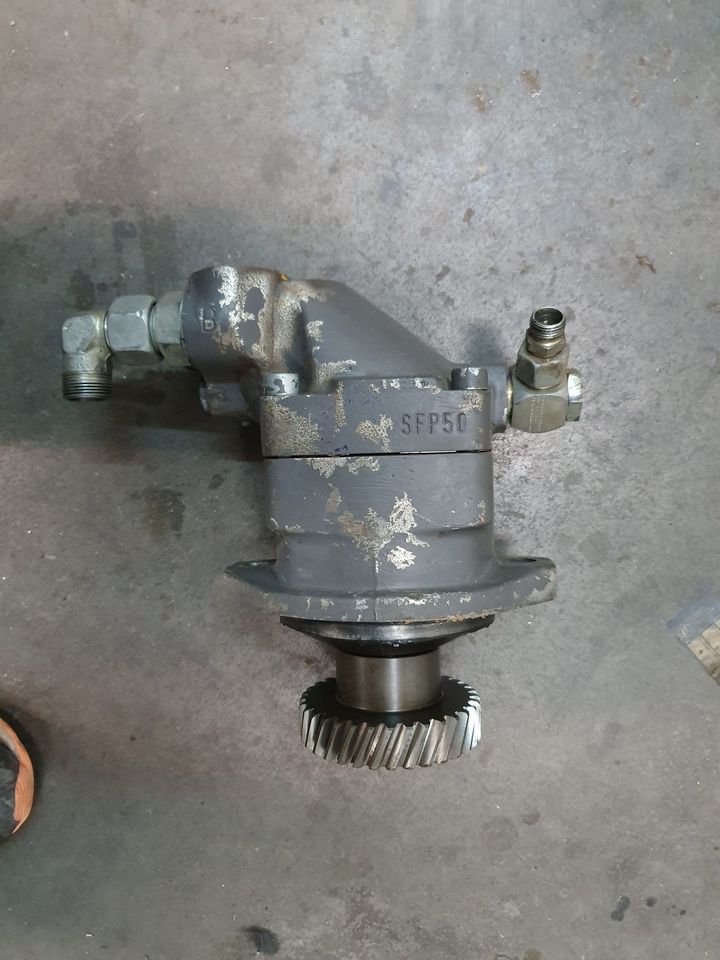 Hydraulic pump VOLVO EC340 P/N:9011147222