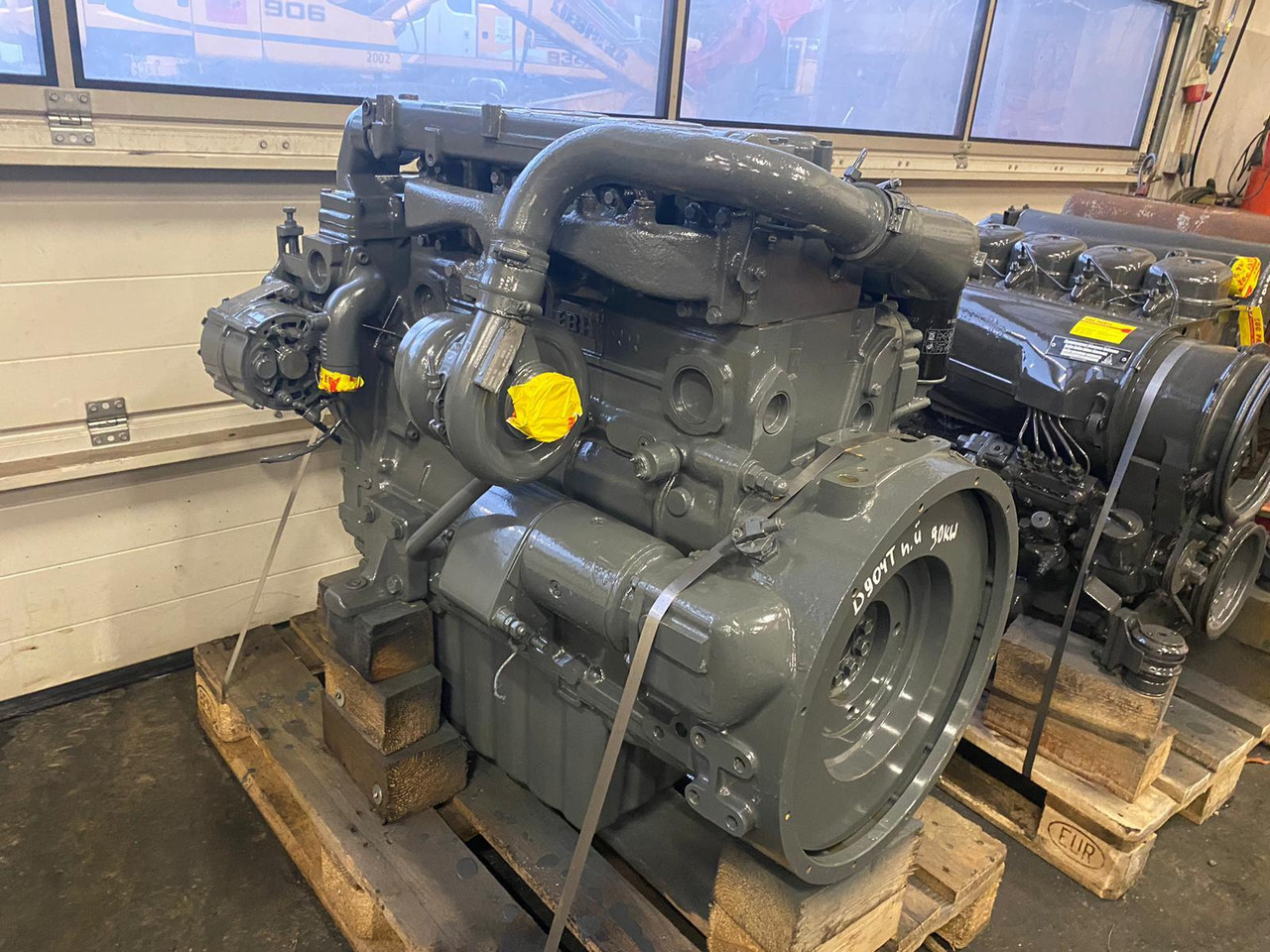 Liebherr 4 Zyl. Turbo TYP. D 904 T 90 KW / 122 HP Engine for sale