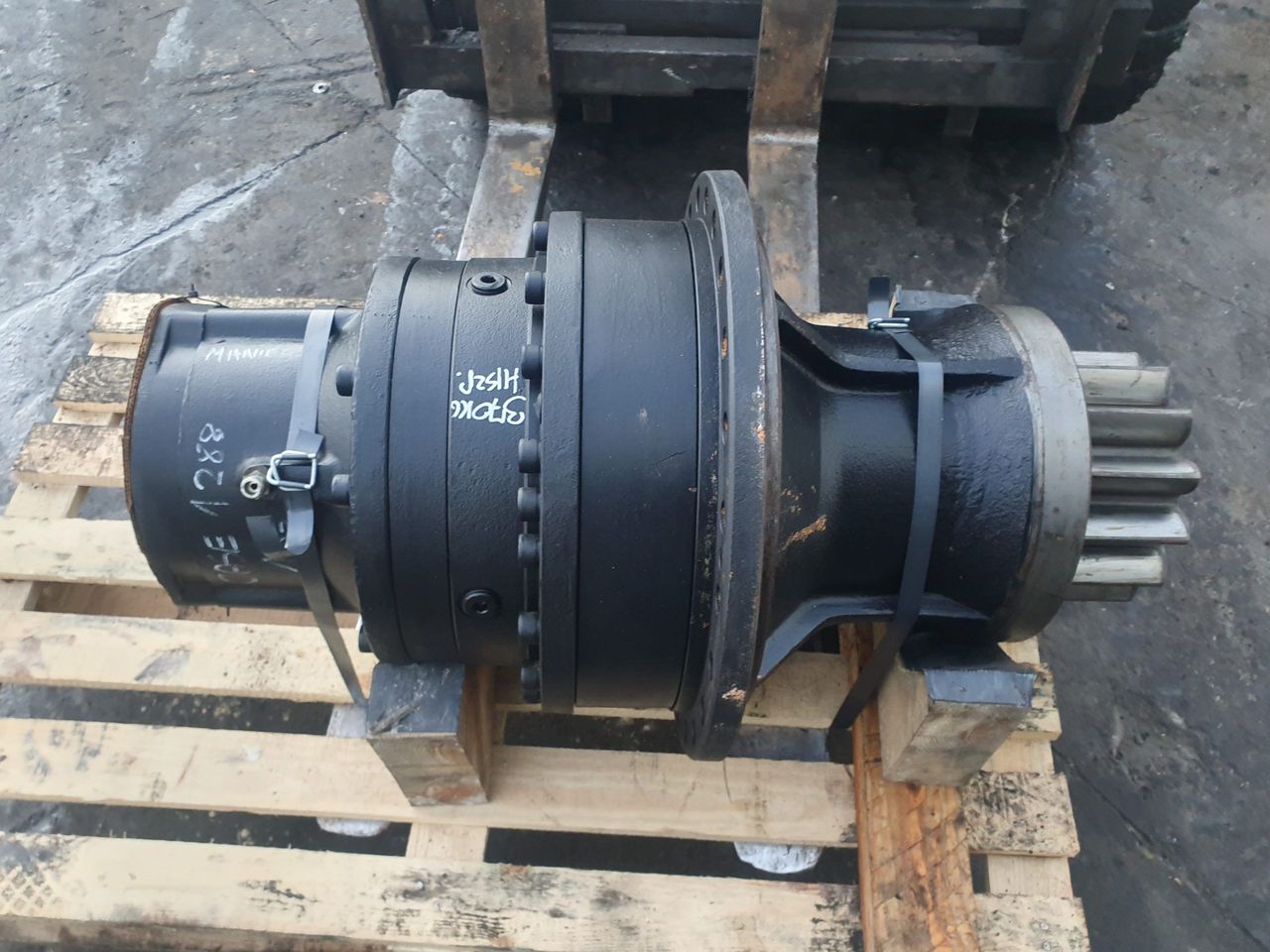 Transmission SWING GEAR FOR CASE 1288