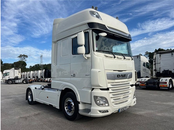 Tractor unit DAF XF 530