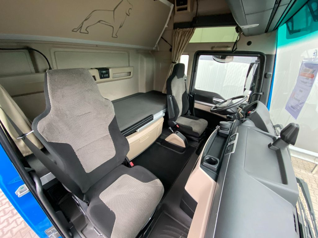 Tractor unit MAN TGX 18.500 LL-Ultra LowLiner Hubsattelkupplung