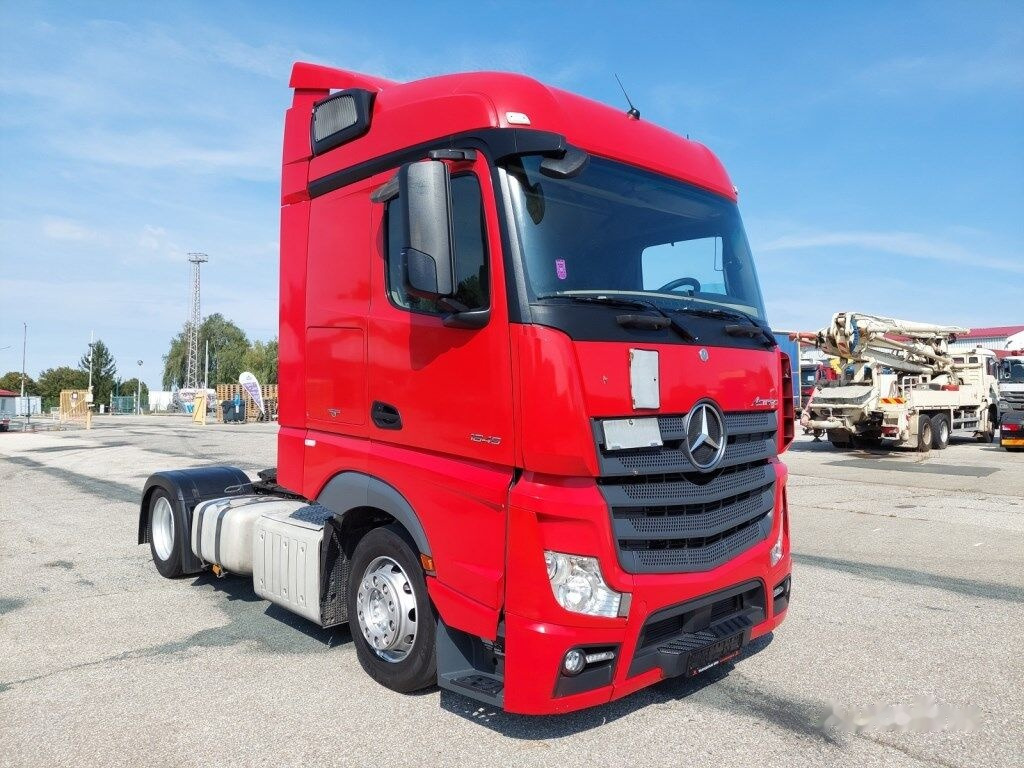 Tractor unit Mercedes-Benz Actros 1845 4x2